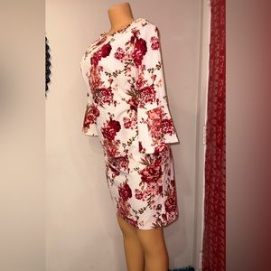 NWOT ENFOCUS WOMEN’S DRESS FLORAL SIZE 12 BELL SLEEVE